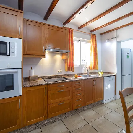 Enrique By Interhome *