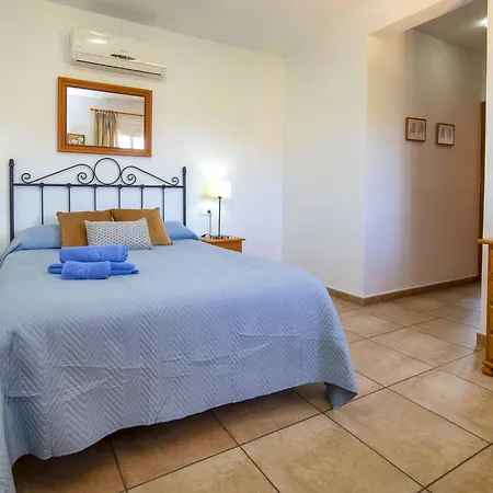 Enrique By Interhome