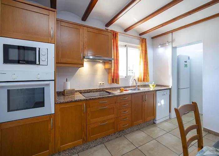 Enrique By Interhome *