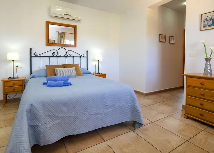 Enrique By Interhome